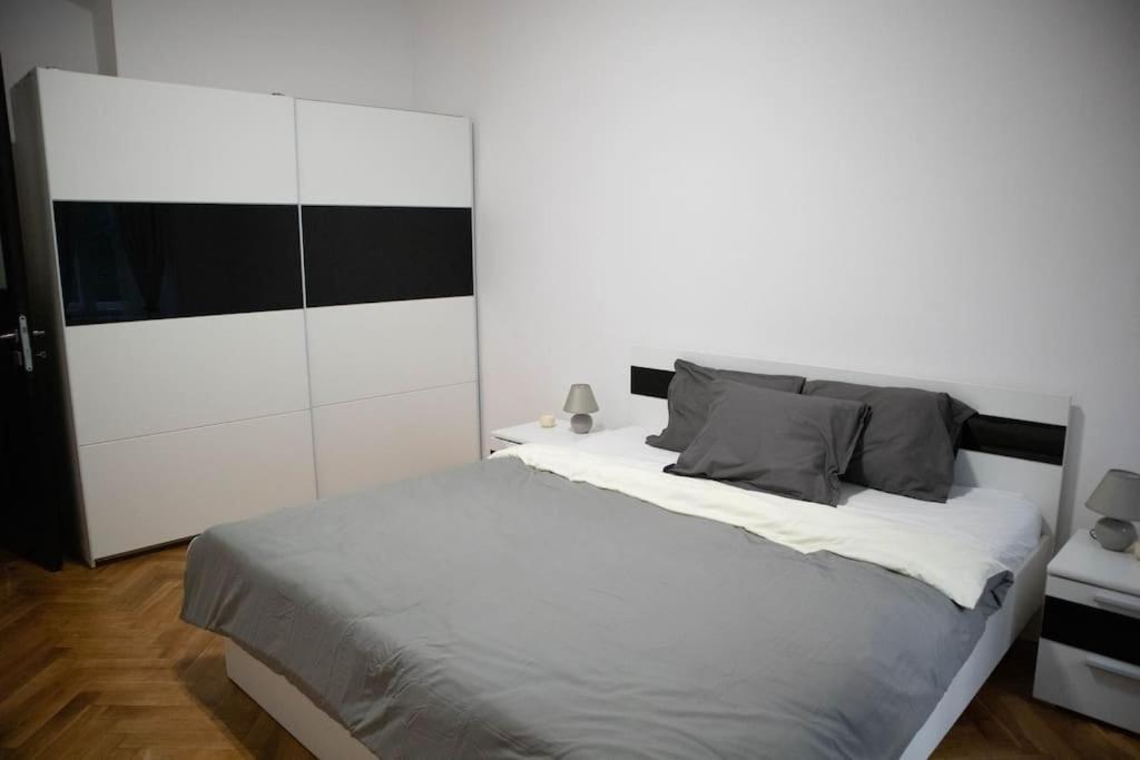 Modern In The Center Of Appartement *